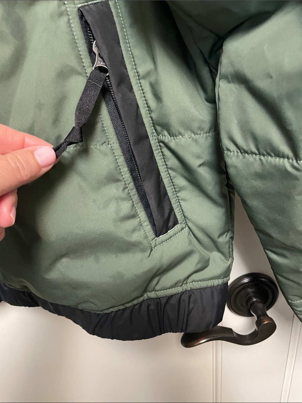 The North Face Men’s Hooded Puffer Jacket - Olive Green & Black - Picture 3 of 8